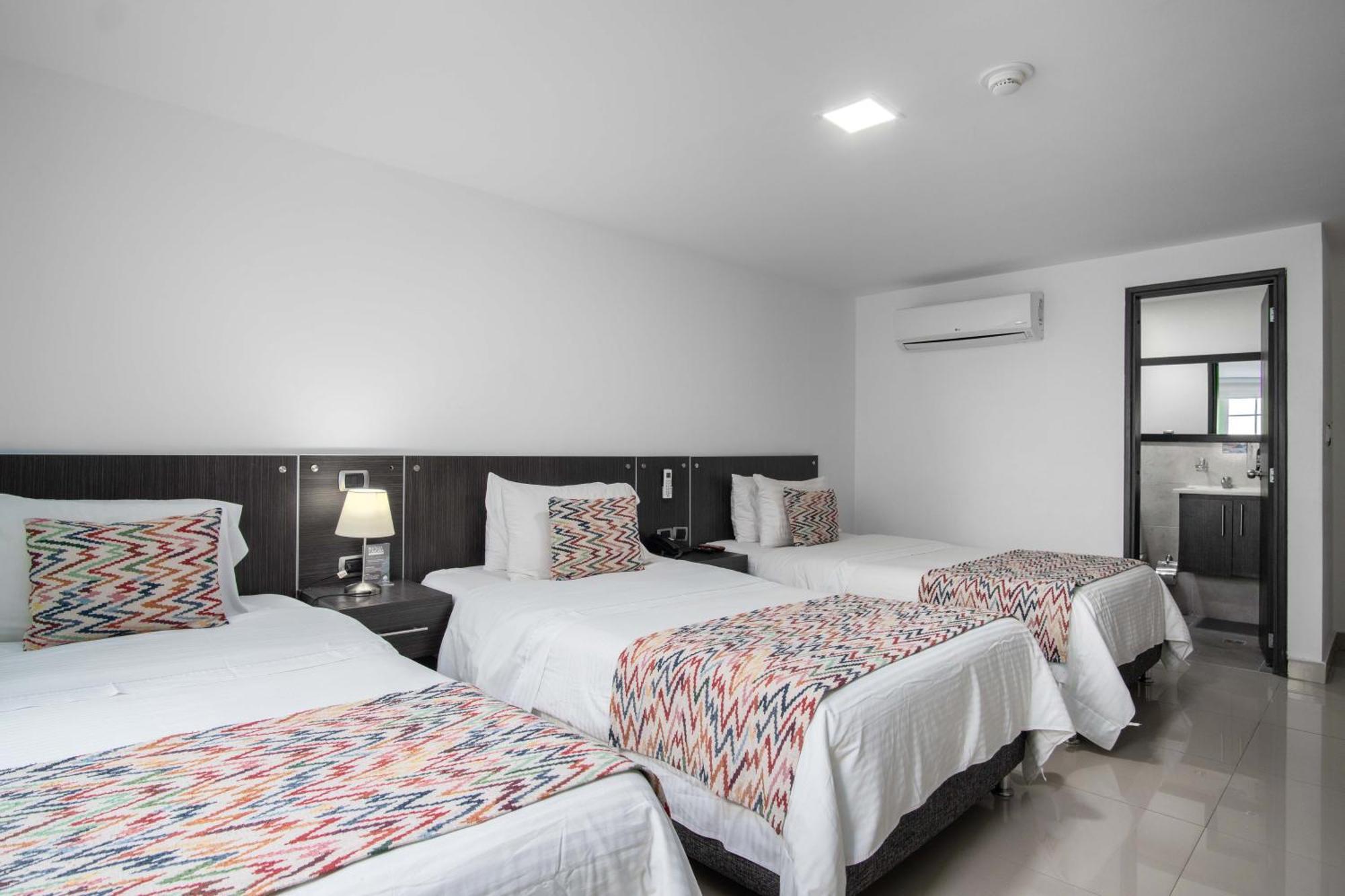 Azor Hotel Cali Versalles Bagian luar foto