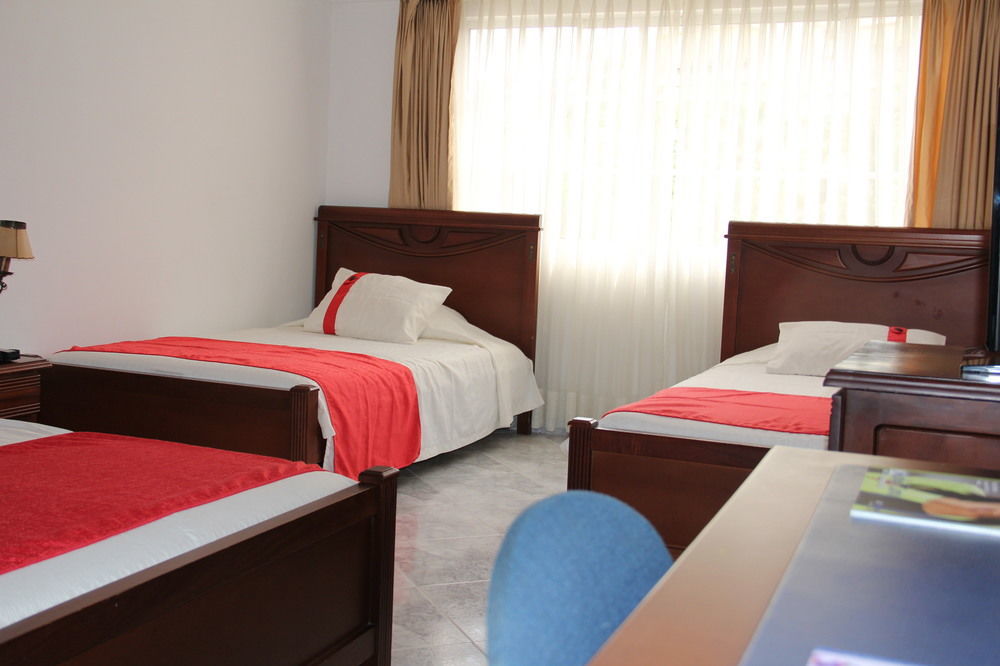 Azor Hotel Cali Versalles Bagian luar foto